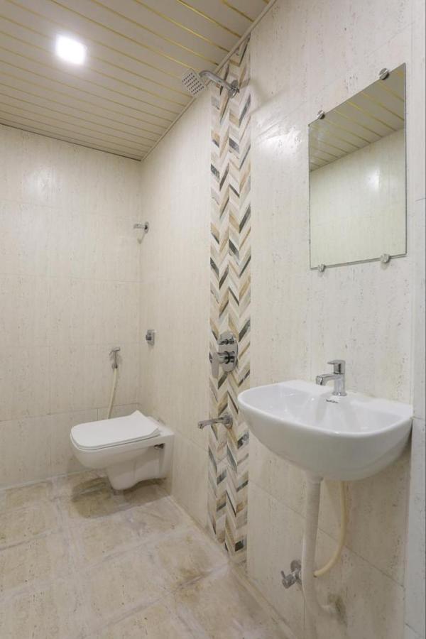 Hotel Indigo Inn Мумбаи Экстерьер фото