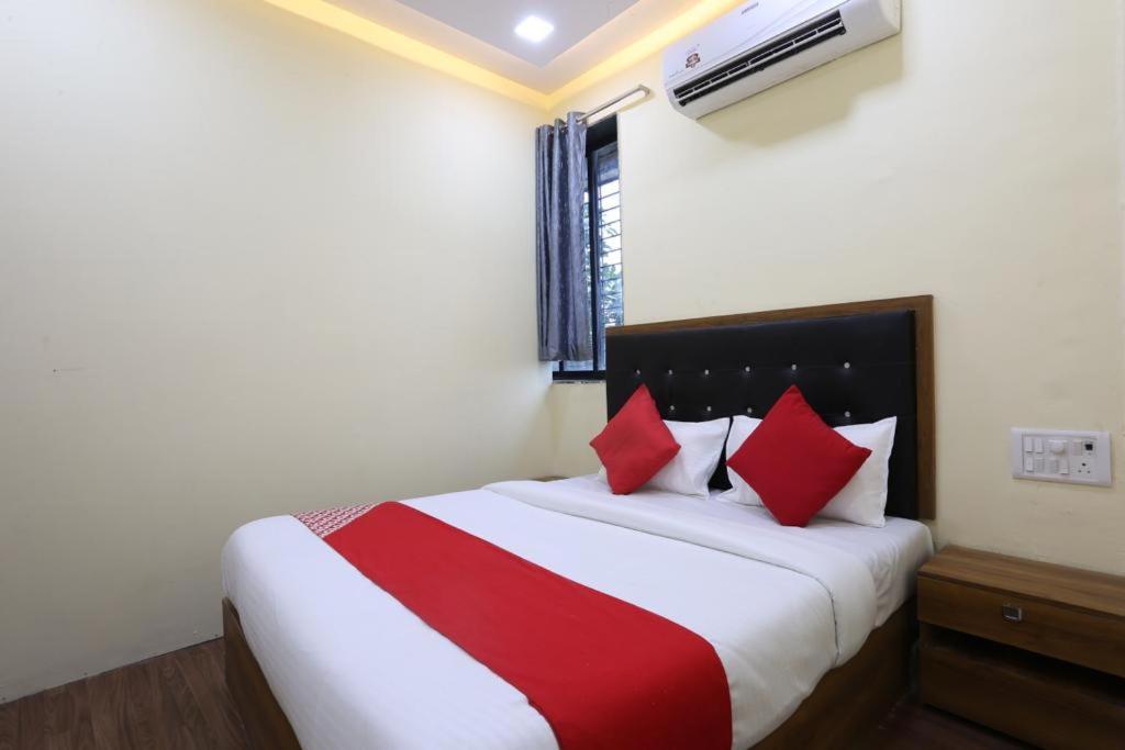 Hotel Indigo Inn Мумбаи Экстерьер фото